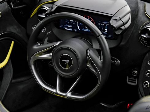 Used 2024 McLaren 750S Spider image 64