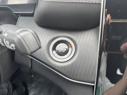 Used 2024 Jeep Grand Cherokee Altitude image 19