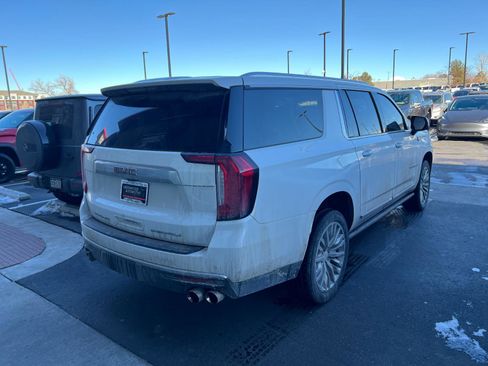 Used 2024 GMC Yukon XL Denali w/ Advanced Technology Package image 3