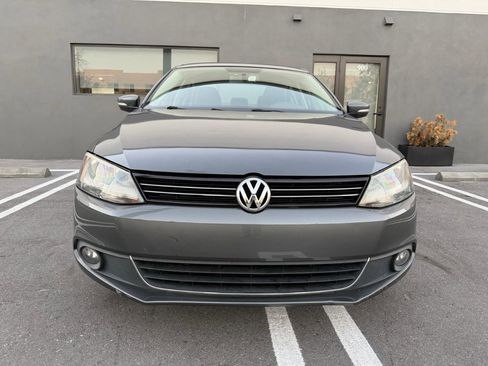 Used 2011 Volkswagen Jetta SEL image 6