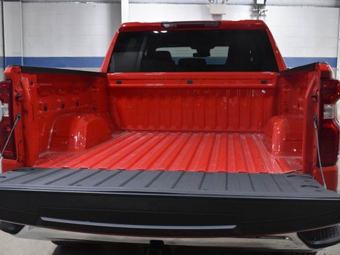 Used 2025 Chevrolet Silverado 1500 LT AWD/4WD image 23