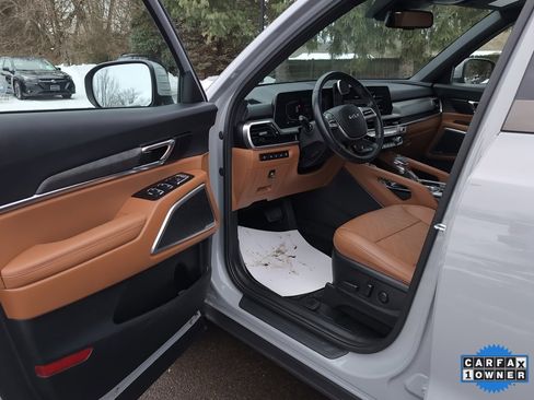 Used 2024 Kia Telluride EX X-Line image 19