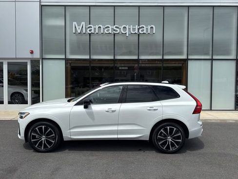 Certified 2025 Volvo XC60 B5 Plus AWD/4WD image 2