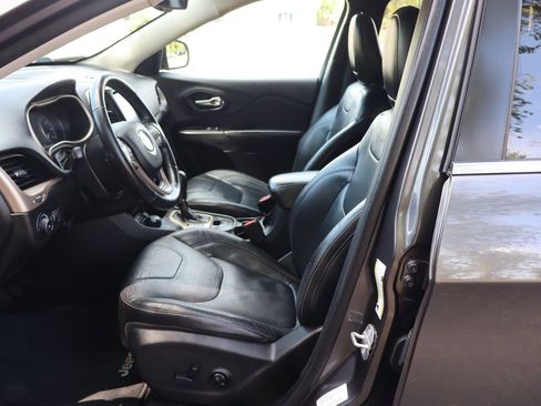 Used 2014 Jeep Cherokee Limited AWD/4WD image 19