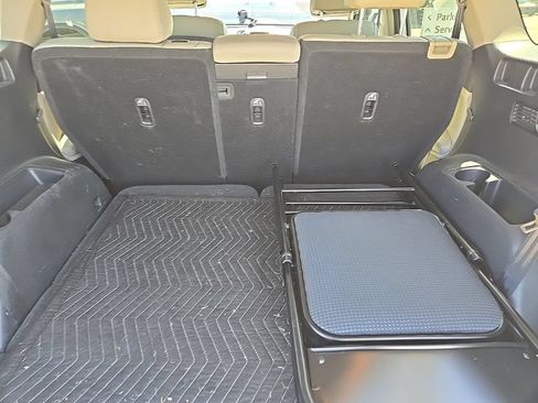 Used 2017 Kia Sorento EX w/ EX V6 Premium Package FWD image 5