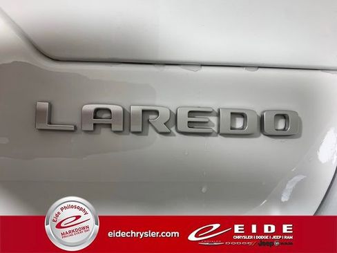 New 2025 Jeep Grand Cherokee Laredo w/ Luxury Tech Group I image 9