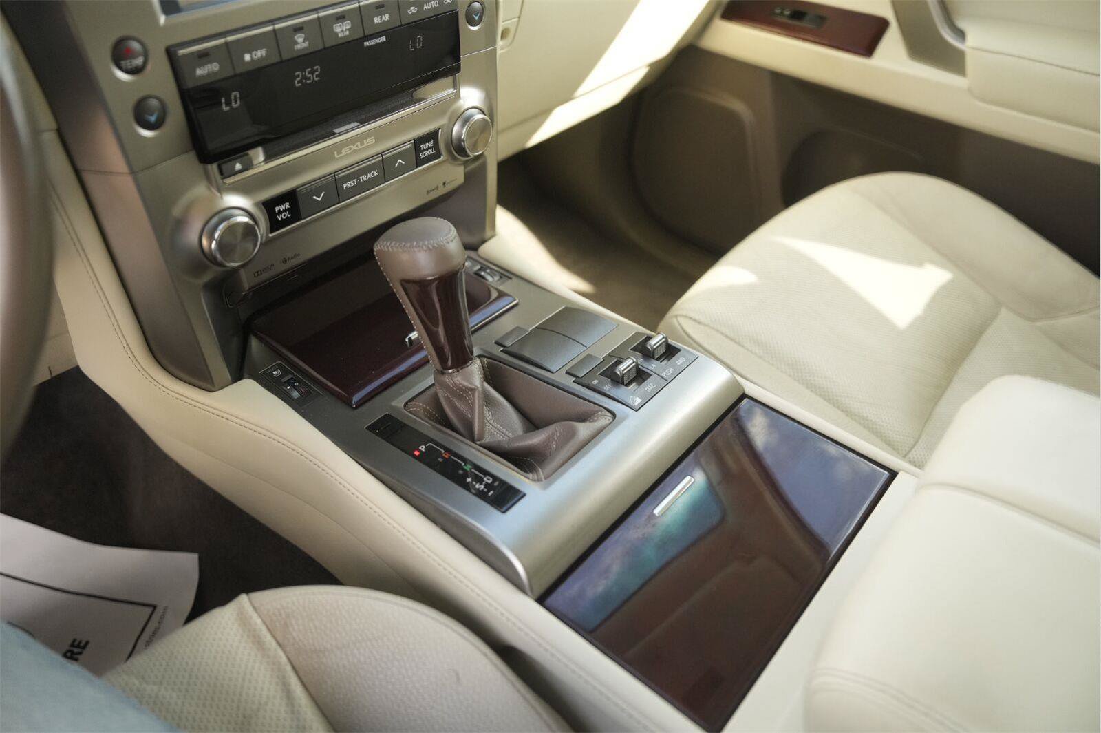 Used 2019 Lexus GX 460 Premium w/ Premium Package AWD/4WD image 29