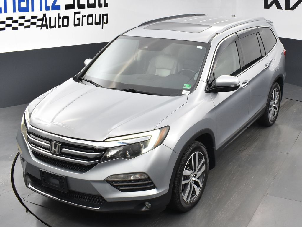 Used 2017 Honda Pilot Touring image 9