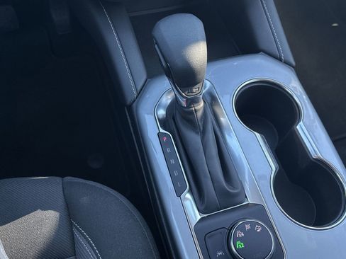 Used 2025 Chevrolet Blazer LT image 16