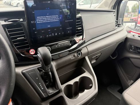 Used 2023 Ford Transit 350 XLT RWD image 26