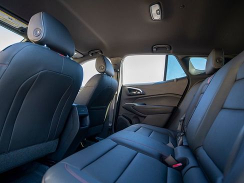 Certified 2026 Chevrolet Trax RS image 34