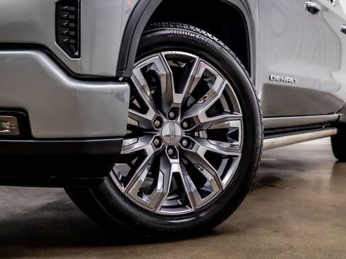 Used 2025 GMC Sierra 1500 Denali w/ Denali Reserve Package AWD/4WD image 25