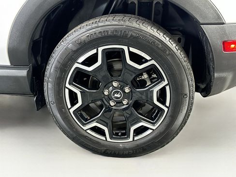 Used 2025 Ford Bronco Sport Outer Banks w/ Outer Banks Tech Package+ AWD/4WD image 11