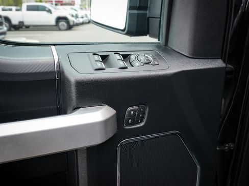 Used 2020 Ford F150 Lariat w/ Equipment Group 502A Luxury image 17