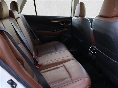Used 2022 Subaru Outback Touring AWD/4WD image 27