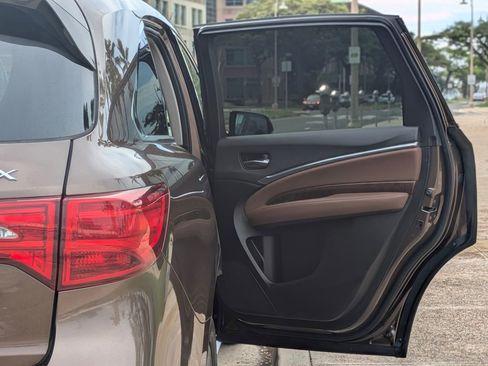 Used 2019 Acura MDX FWD image 12