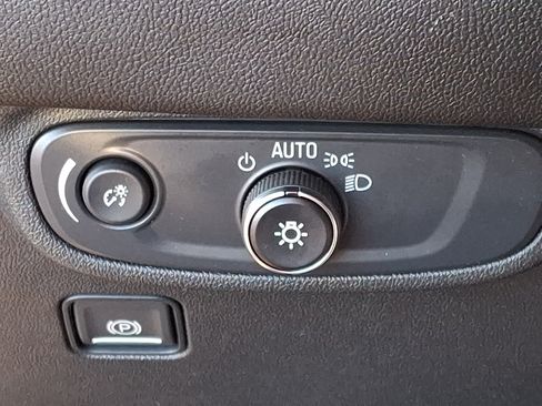 Certified 2024 GMC Terrain SLE FWD image 27