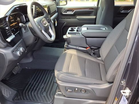New 2026 GMC Sierra 2500 SLE w/ SLE Value Package; AWD/4WD image 3