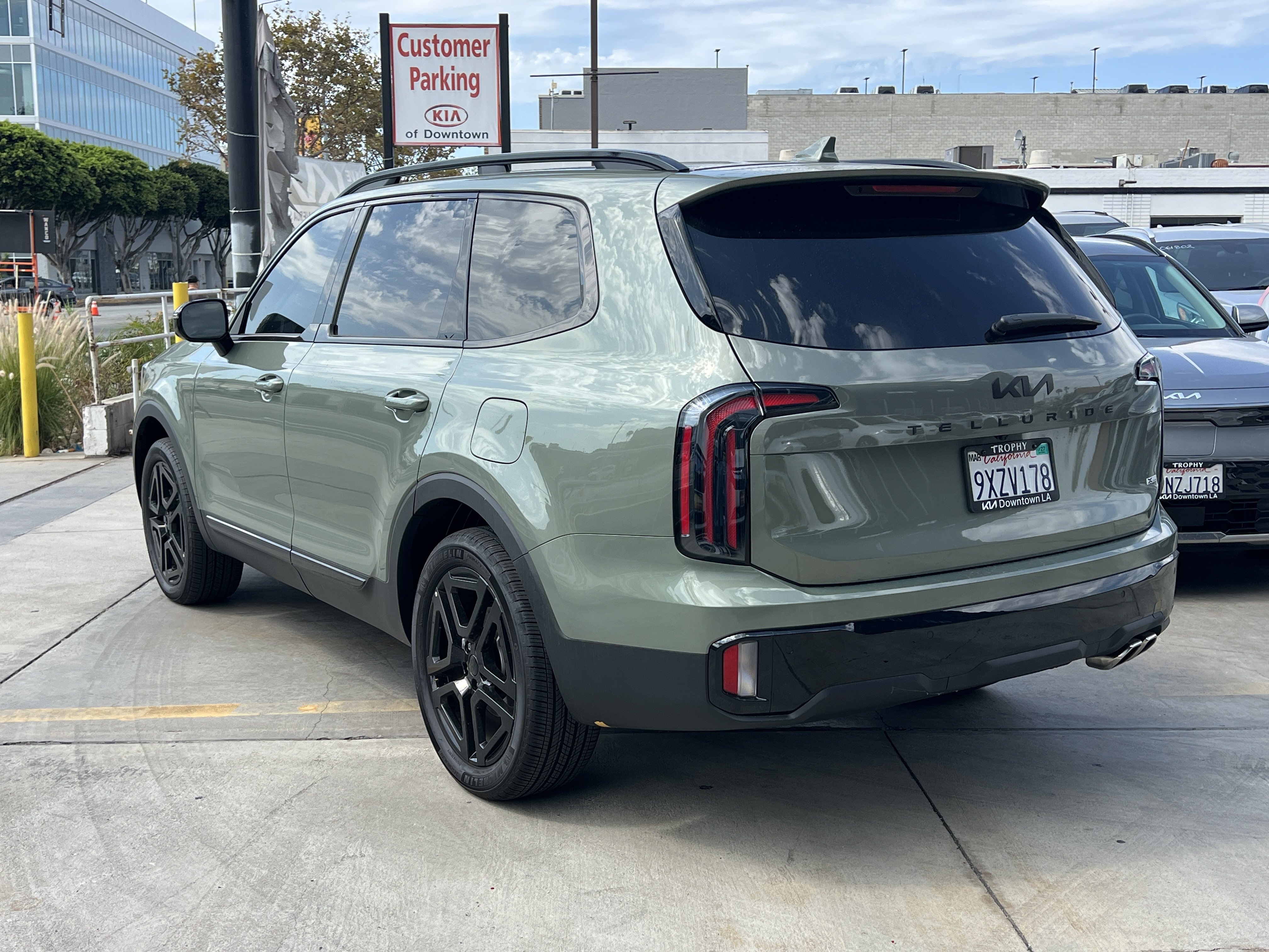Used 2025 Kia Telluride SX Prestige X-Line AWD/4WD image 4