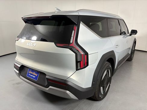 New 2026 Kia EV9 Wind AWD/4WD image 8