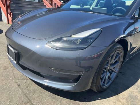 Used 2023 Tesla Model 3 Standard Range image 95