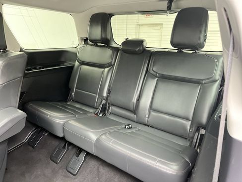 Certified 2025 Ford Expedition Active AWD/4WD image 17