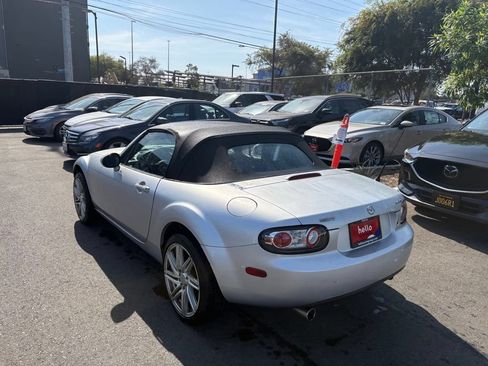 Used 2006 MAZDA MX-5 Miata Sport RWD image 9