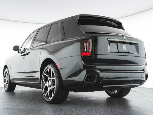 New 2025 Rolls-Royce Cullinan Black Badge image 24