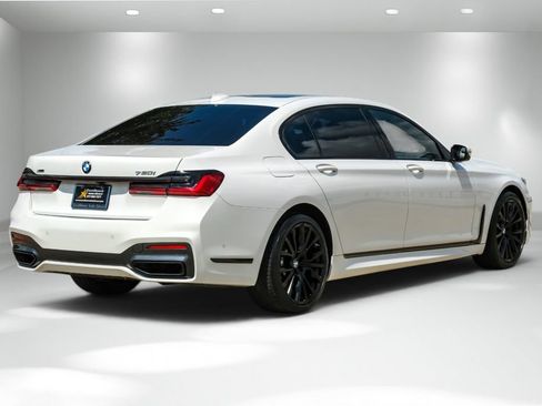 Used 2022 BMW 750i xDrive w/ Executive Package AWD/4WD image 9