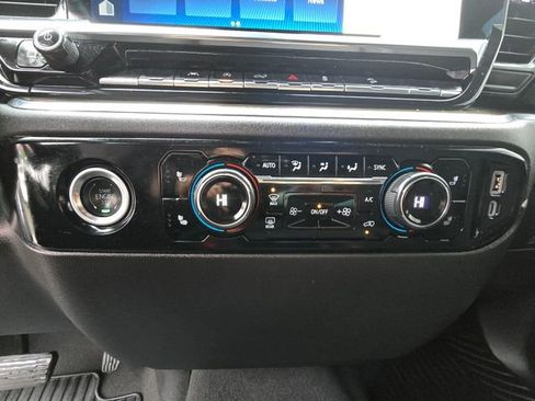 Used 2024 Chevrolet Silverado 1500 RST w/ Z71 Off-Road Package image 16