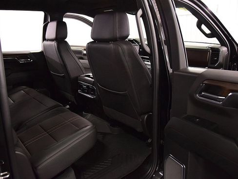 Used 2024 Chevrolet Silverado 1500 High Country w/ Z71 Off-Road Package image 32