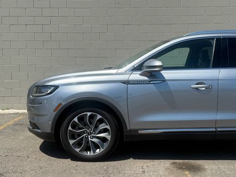 Used 2023 Lincoln Nautilus Reserve w/ Equipment Group 201A AWD/4WD image 4