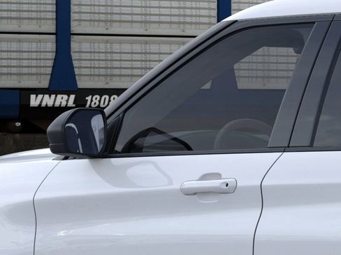 New 2025 Ford Explorer Active image 22