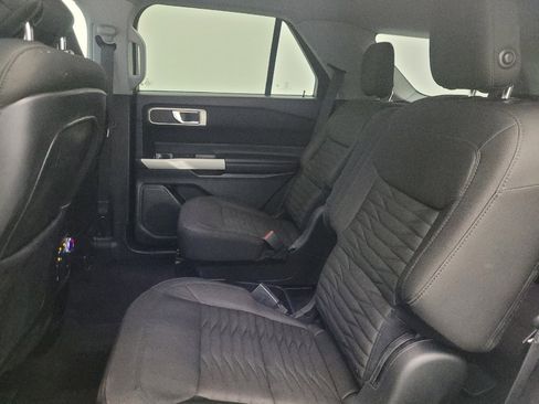 Used 2020 Ford Explorer XLT RWD image 18