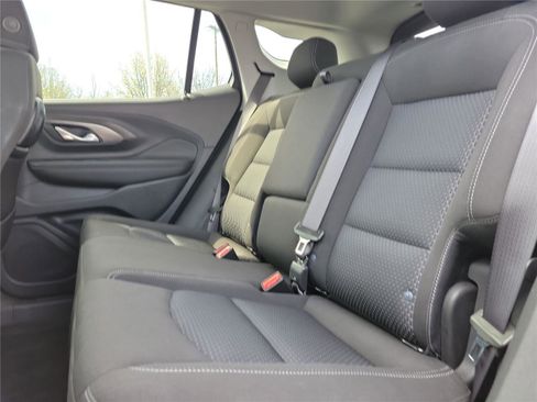 Used 2023 GMC Terrain SLE w/ Driver Convenience Package image 13