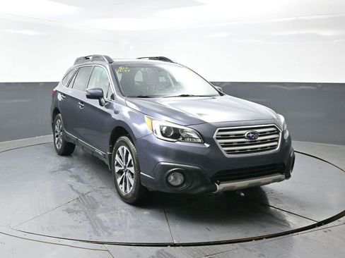 Used 2016 Subaru Outback 2.5i Limited AWD/4WD image 9