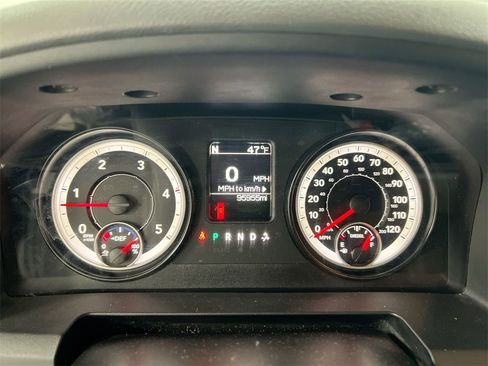 Used 2015 RAM 3500 Tradesman w/ Chrome Appearance Group image 7