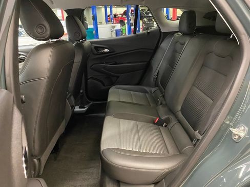 Used 2025 Chevrolet Trax LT FWD image 14