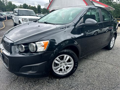 Used 2015 Chevrolet Sonic LT image 7