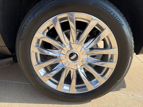 Certified 2024 Cadillac Escalade ESV Premium Luxury w/ Performance Package image 10