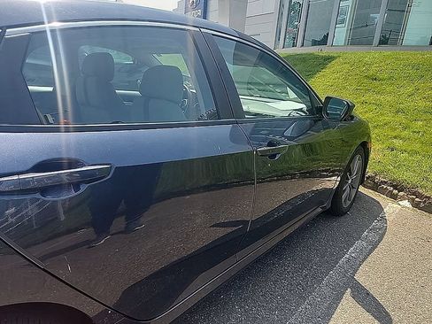 Used 2020 Honda Civic EX image 4