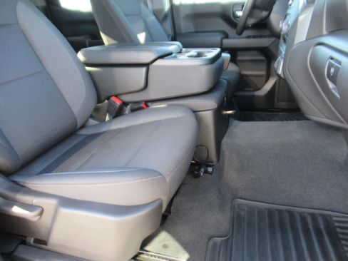 Used 2024 Chevrolet Silverado 1500 Custom image 10