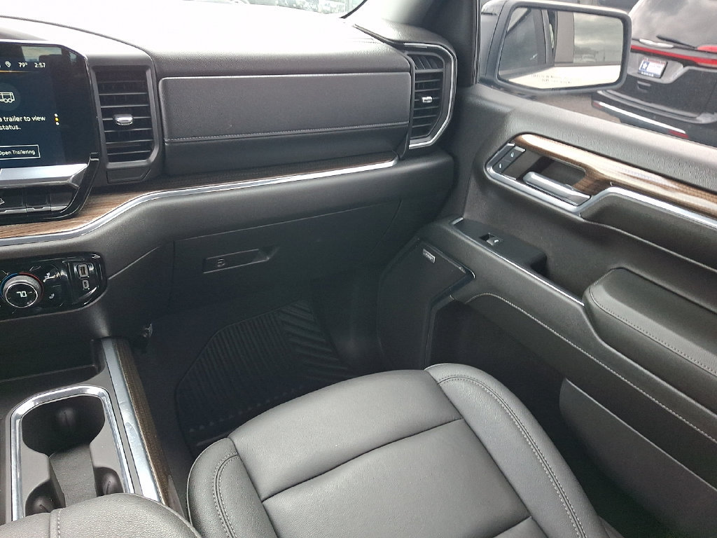 Used 2024 Chevrolet Silverado 1500 RST w/ Convenience Package II AWD/4WD image 17