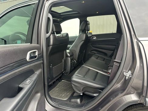 Used 2020 Jeep Grand Cherokee Limited image 13