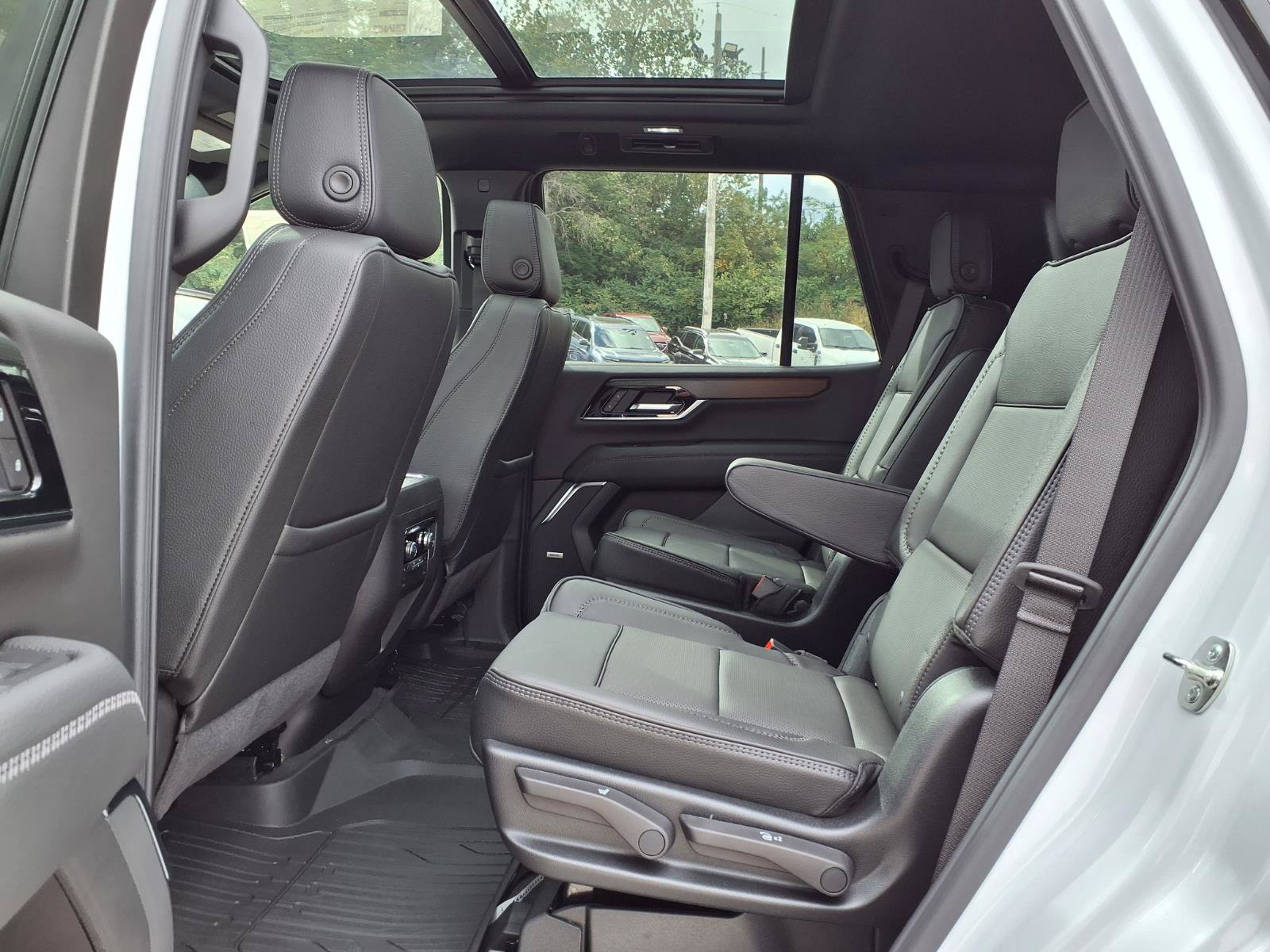 New 2026 GMC Yukon Denali w/ Sun & Power Step Package AWD/4WD image 20