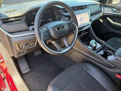 New 2026 Jeep Grand Cherokee Altitude AWD/4WD image 4