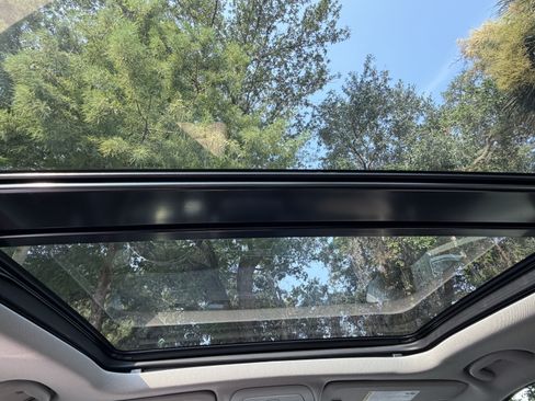 Used 2021 Cadillac XT4 Premium Luxury FWD image 37