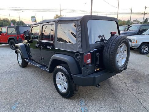Used 2018 Jeep Wrangler Unlimited Sport S AWD/4WD image 5