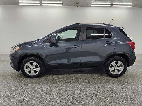 Used 2022 Chevrolet Trax LT w/ LT Convenience Package AWD/4WD image 8