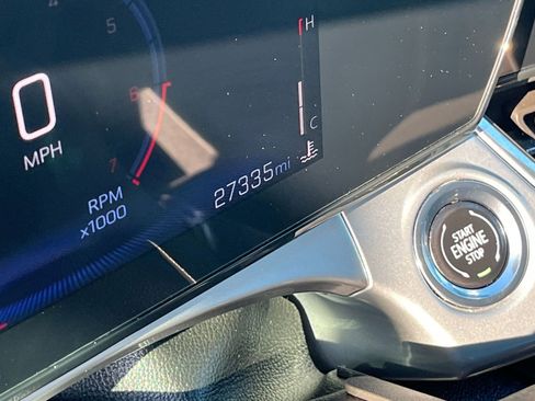 Used 2025 Chevrolet Trax LT image 41